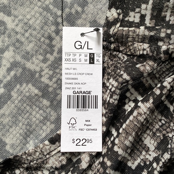 BRAND NEW Snake Print Sheet Top - Picture 3 of 5